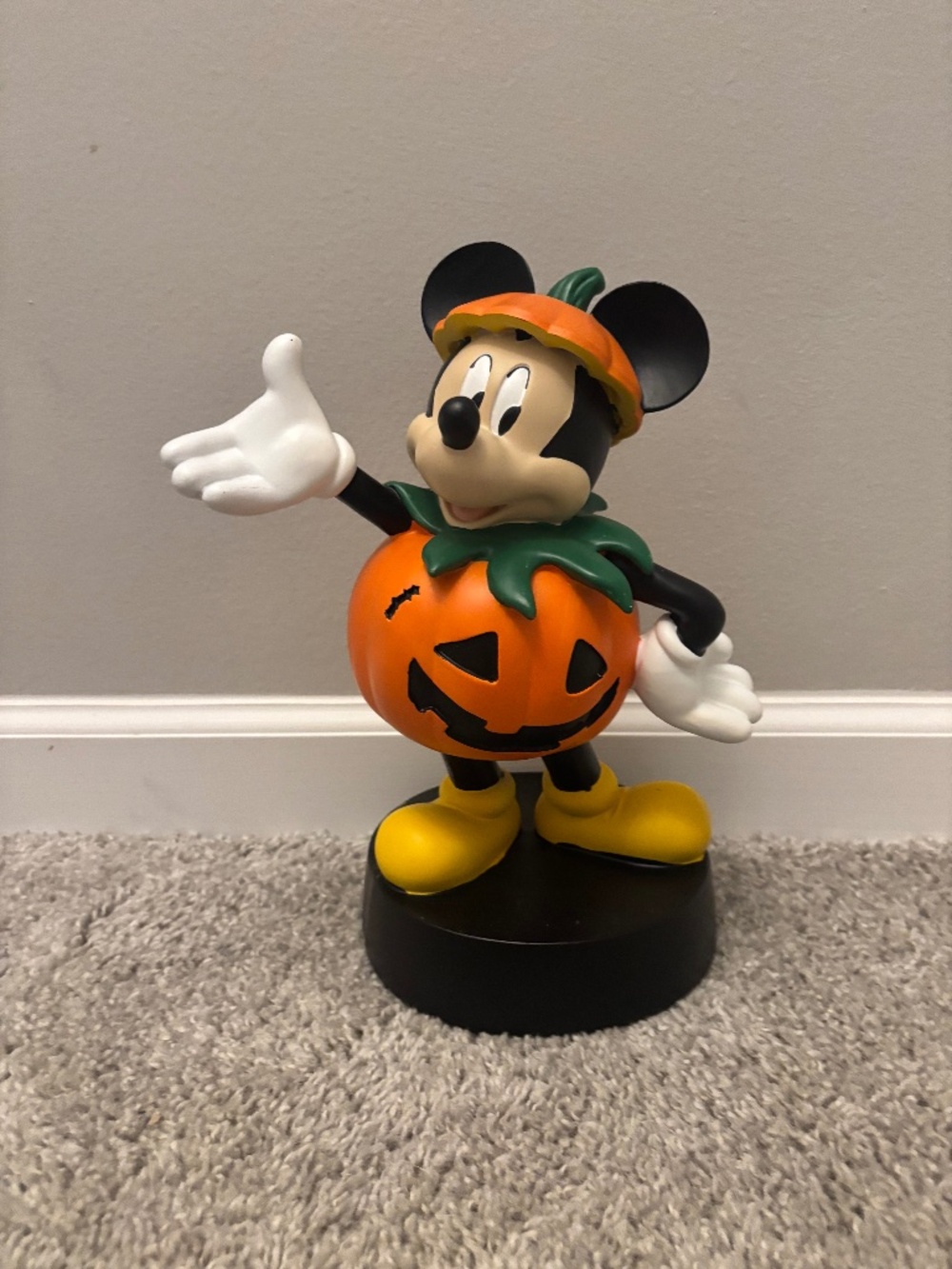 Disney Halloween Mickey Mouse Pumpkin Costume Figurine